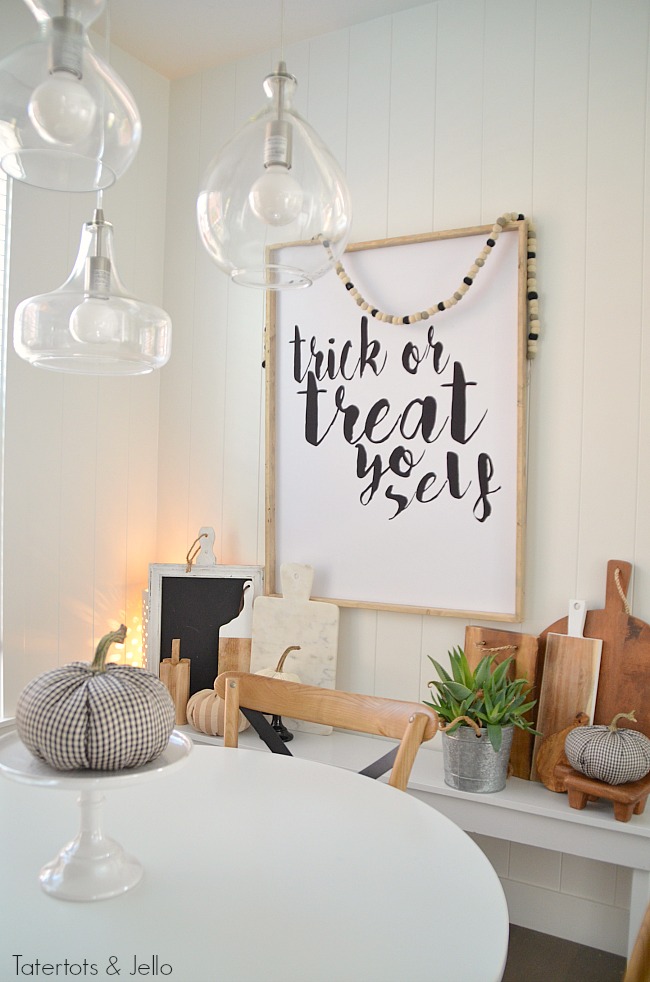 Modern Farmhouse Halloween Eating Area. Halloween doesn't have to be orange and purple. Incorporate Halloween into your farmhouse style with these ideas.