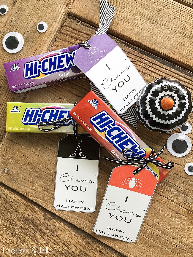 hi-chews-halloween-free-printables. I "Chews" You Halloween printable tags. Pair them with chewy HI-CHEWS candies for the perfect treat!