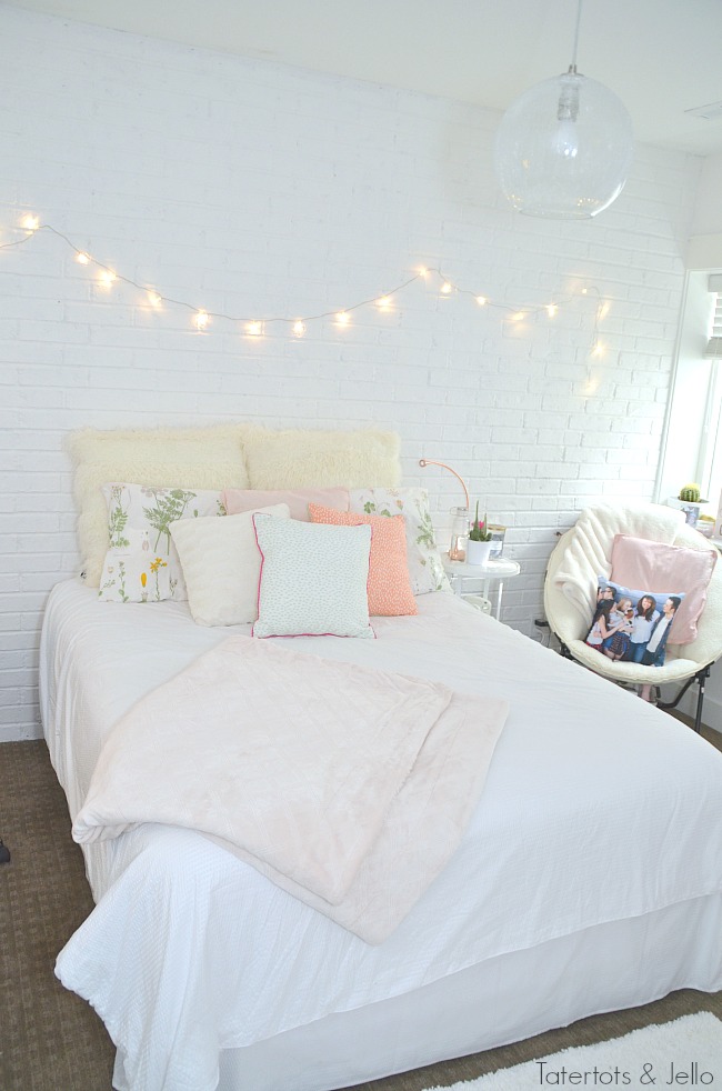 teen white brick wall bedroom 