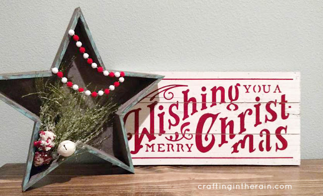 DIY Holiday Christmas Star Sign. An easy way to decorate for Christmas!