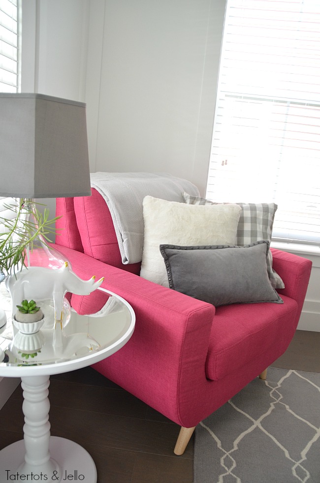 New Year Room Refresh: Living Room. Simple ways to bring a fresh look into a room. Coffee Table Makeover. 
