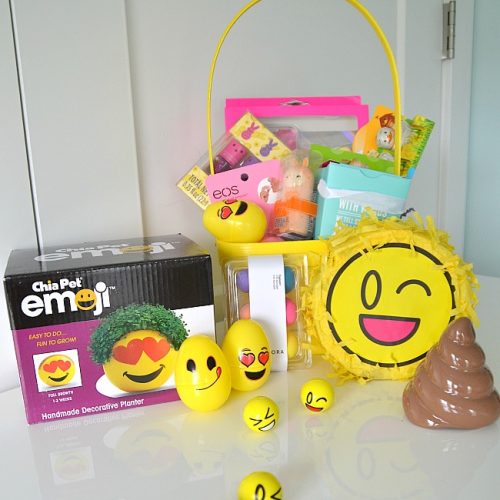 Tween Emoji Easter Basket. Lots of easy ideas that aren't all candy to give to YOUR tween!