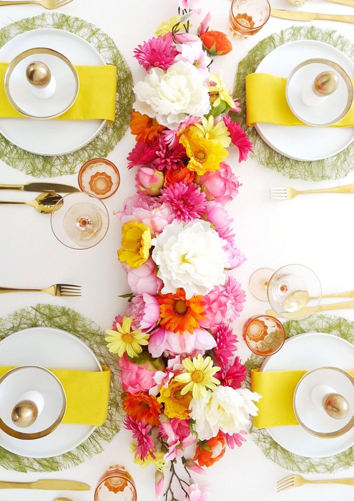 Great Ideas -- 12 Ways to Decorate Your Easter Table!