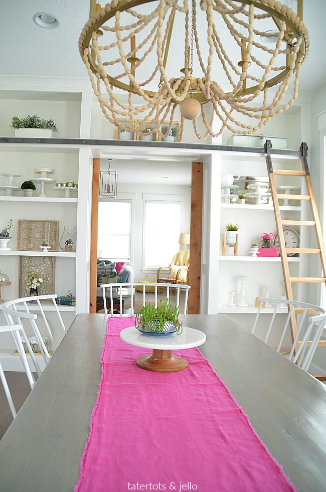 6 Shelf Styling Tips make Shelves that POP! 