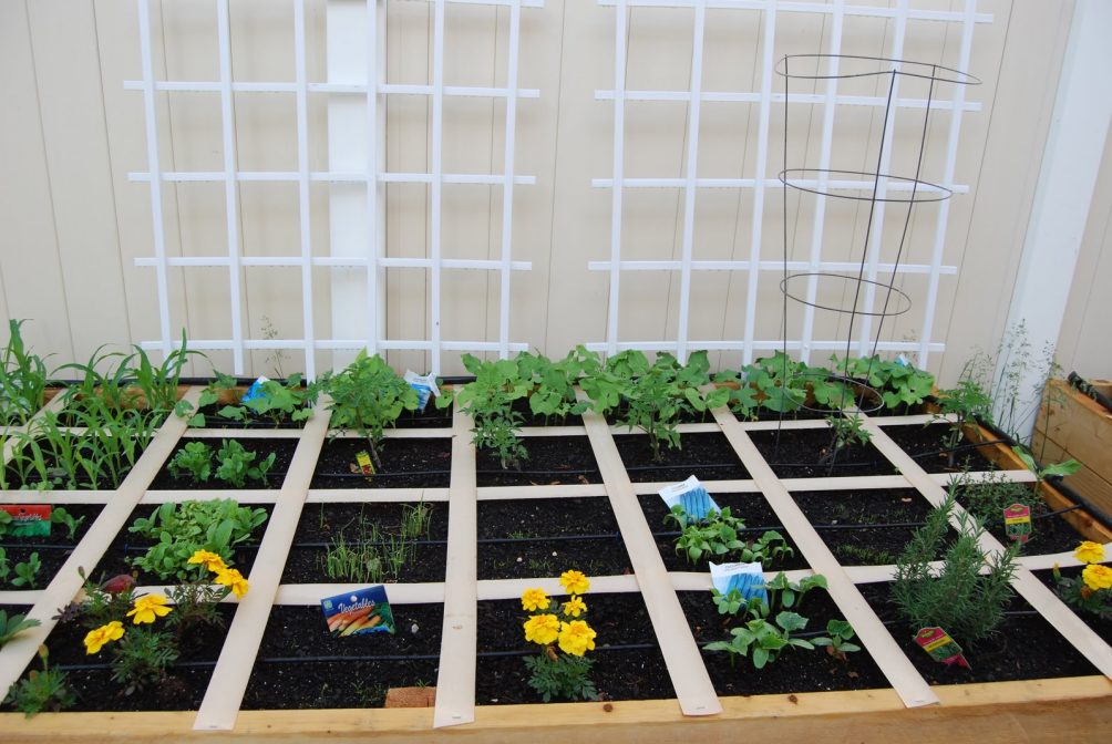 how to make a square foot garden 