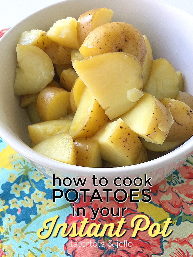How to cook potatoes in 10 minutes using your Instant Pot. The easiest way to cook potatoes using a pressure cooker - it will save you TONS of time. 