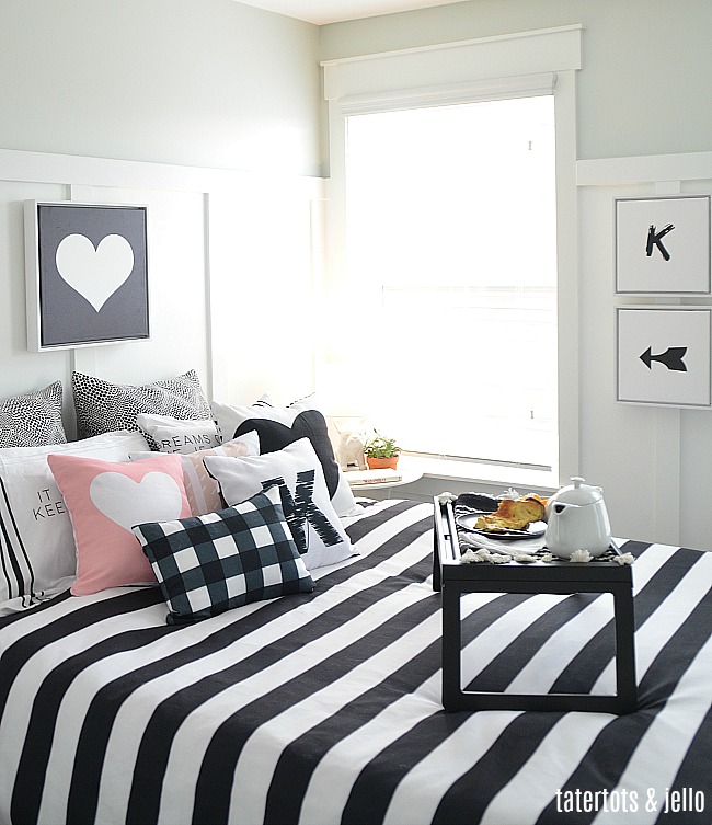 Black and White Kids Bedroom. Create a striking kids bedroom with black and white items using Shutterfly's home decor. Also free printable images make it easy to do!