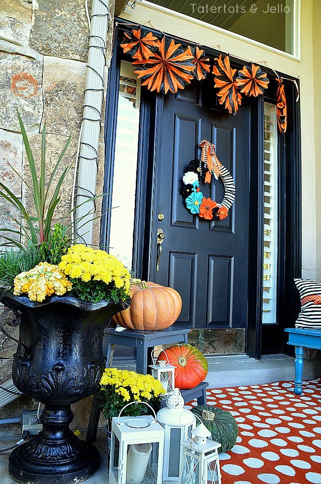 Orange and Black fall porch at tatertots and jello.