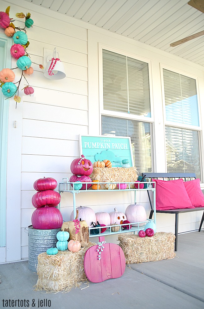 Colorful Fall Halloween Porch. So many ways to bring color into your home this fall. Colorful porch decorating ideas!