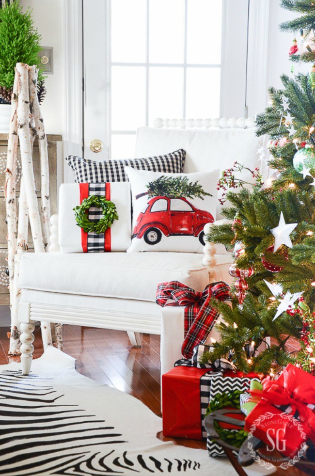 Great Ideas — 18 Farmhouse Christmas Ideas!