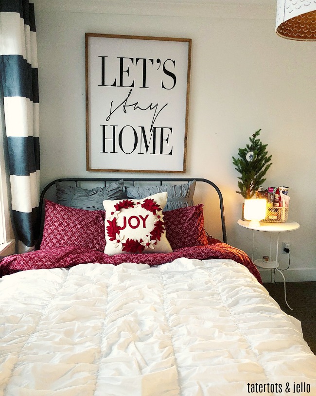 Merry Pom Pom Holiday Home Tour 