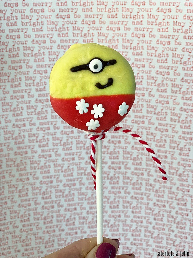 Holiday Minion Cookie Pops - celebrate the Despicable 3 movie with a family movie night and make these adorable Minion holiday cookie pops! 