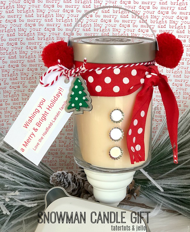 Holiday Neighbor Candle Gifts and Easy Label Tags! A fun way to dress up candles for the holidays and EASY tags! 
