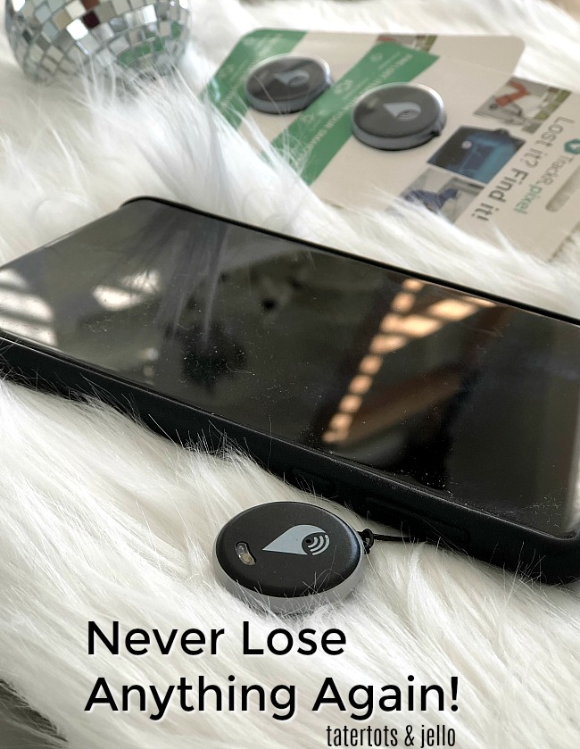 Trackr Pixel - never lose anything again. Attach it to almost anything - your phone, your dog, the remote control Your smartphone connects to the Trackr app and tracks down your item!