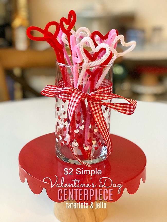 $2 Simple Valentine's Day Pipe Cleaner Centerpiece - takes minutes to make and it's adorable!