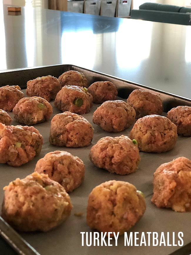 Whole 30 Mediterranean Meatball Salad with Creamy Dressing. Juicy Meatballs with crispy greens and a creamy dressing are delicious and Whole 30 compliant too! 