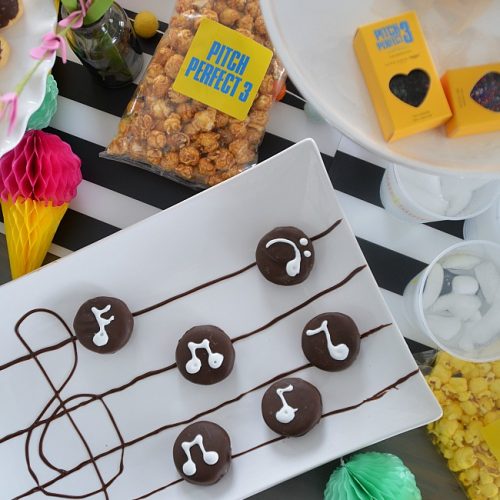 Musical Note Party Cookies - pitch perfect party ideas. Easy ways to celebrate a musical birthday party!