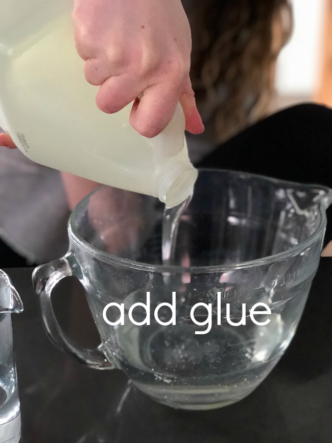 How to make two ingredient slime - it's easy and clear slime is a great base to add mix-ins to slime. 