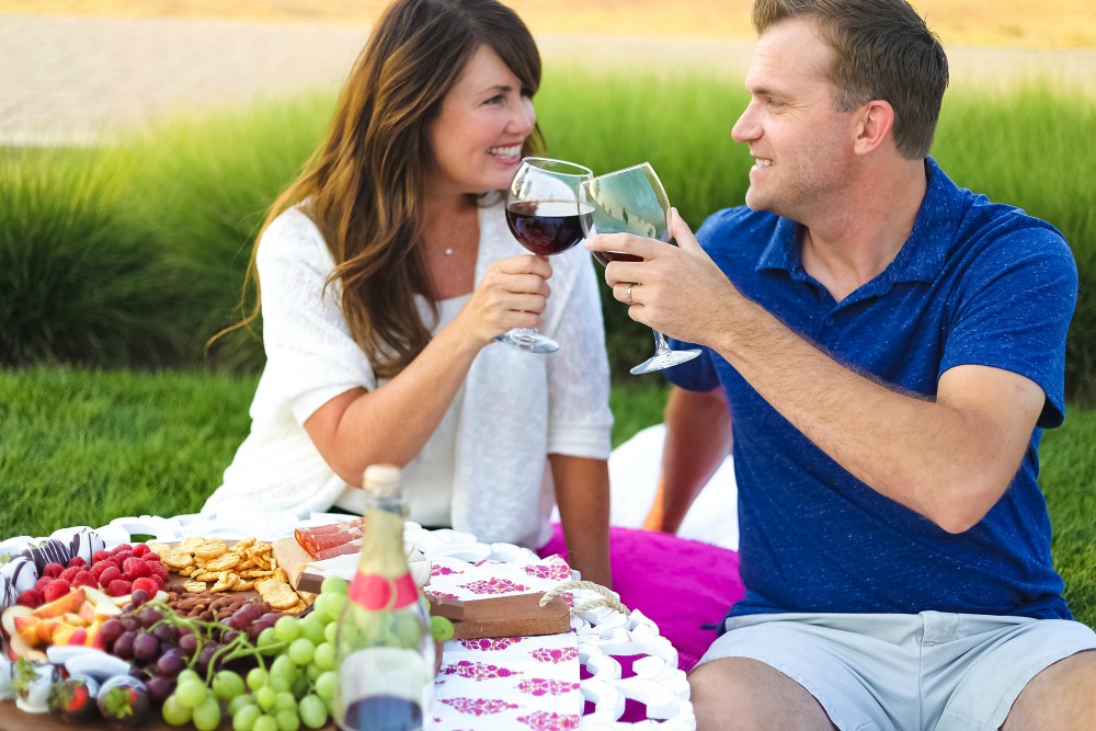 romantic date night picnic ideas