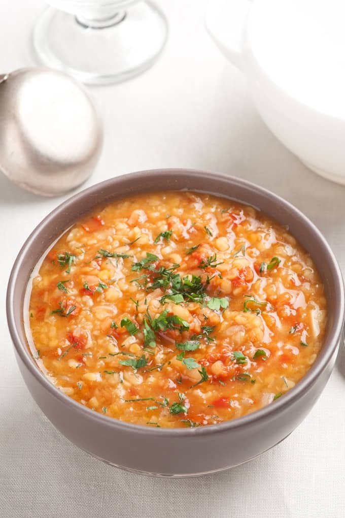 11 Warm and Delicious Fall Weight Watchers Soup Recipes. Keep on track this Fall with these easy and fast soup recipes with Weight Watcher's Points! 