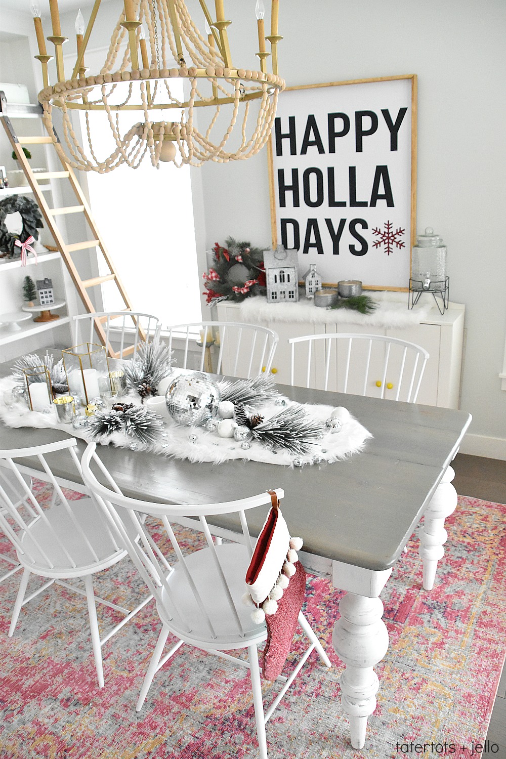 Bright and Colorful Holiday Home Tour. Easy ways to celebrate the holidays with color. Simple DIY ideas you can make to bring the spirit of Christmas into your home this holiday season!