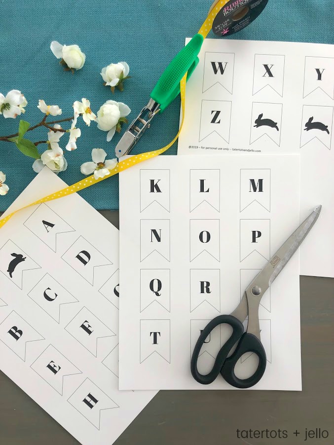 Spring Printable -- Bunny Alphabet Pennant Banner! Spell out anything you want with this modern flag pennant banner. Add the bunny pennants to customize your saying for Spring! 