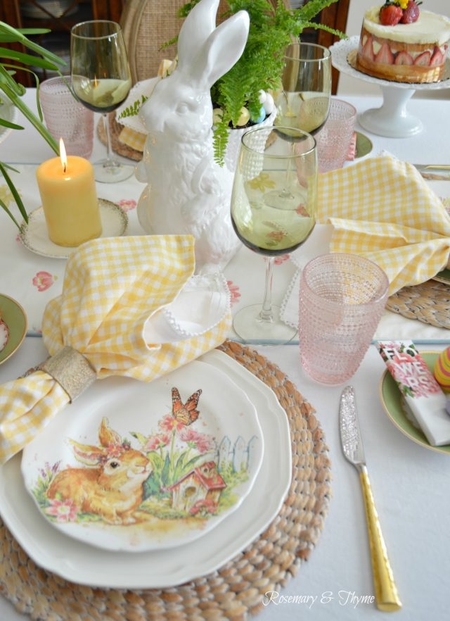 12 Beautiful and Easy Easter Tablescape Ideas to Make