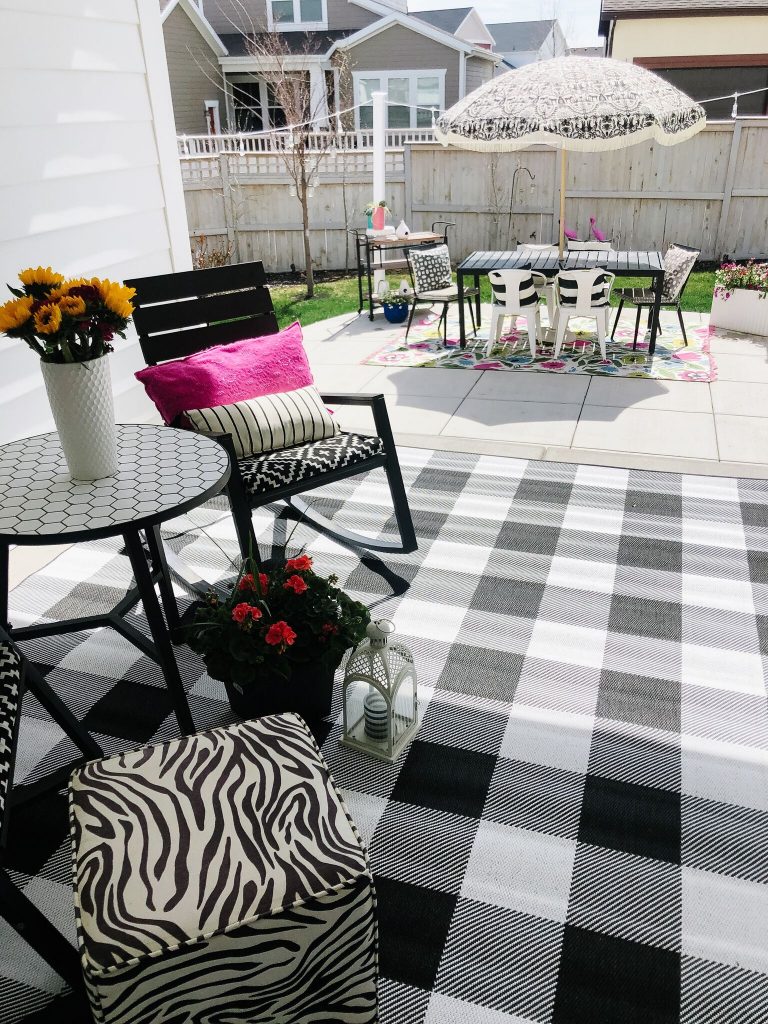 5 easy ways to get your backyard ready for Spring! Easy and inexpensive ways to make your backyard pop.