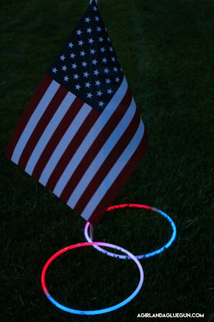 4th of July Glow in The Dark Ring Toss @ A Girl & A Glue Gun