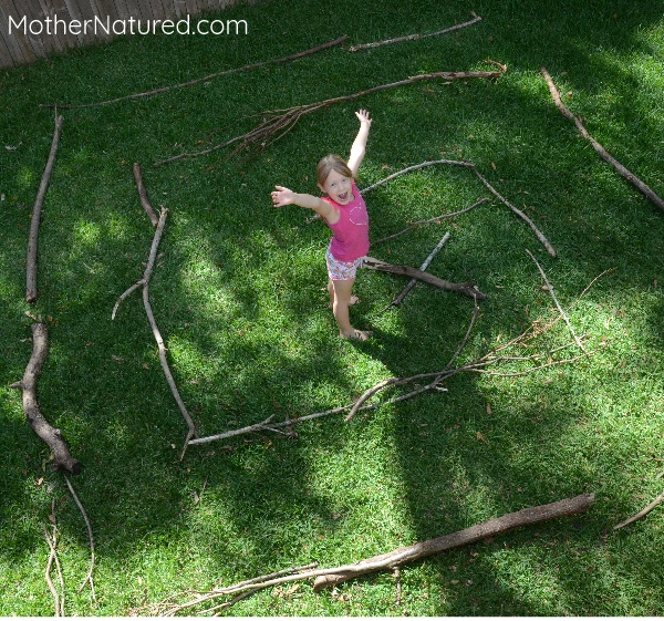 Build a Maze Using Sticks