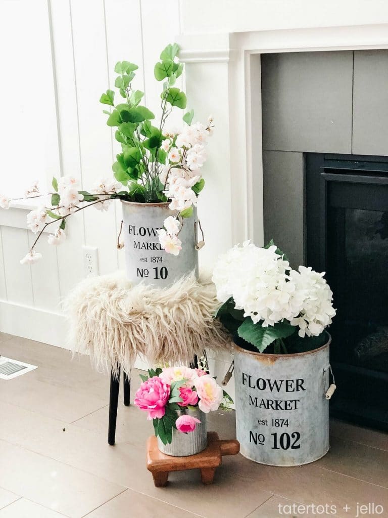 Flower Market Summer Mantel and Decorating Ideas! Bring the feeling of summer into your home with these FIVE easy decorating ideas!