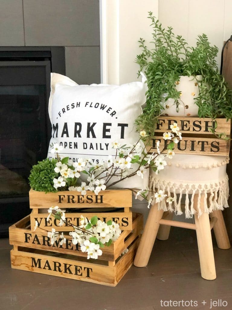 Flower Market Summer Mantel and Decorating Ideas! Bring the feeling of summer into your home with these FIVE easy decorating ideas!