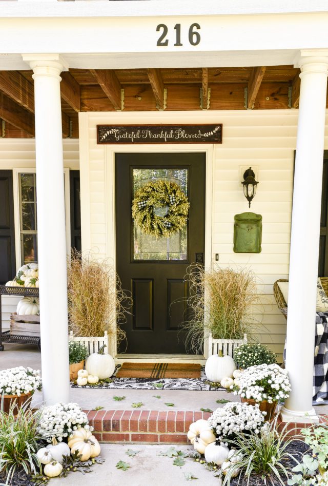 12 Black & White Fall Porch Ideas! Tatertots and Jello