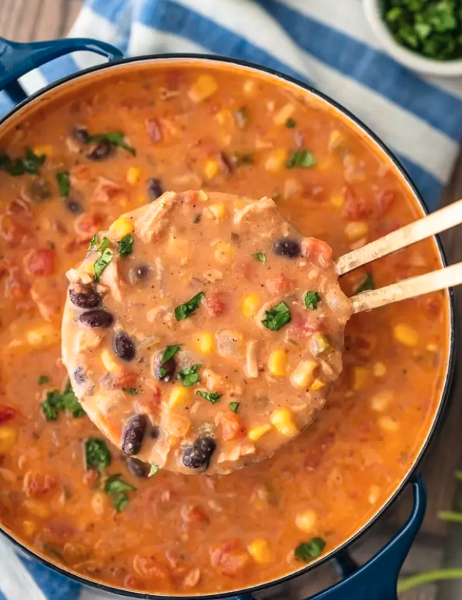 Creamy Chicken Tortilla Soup @ The Cookie Rookie