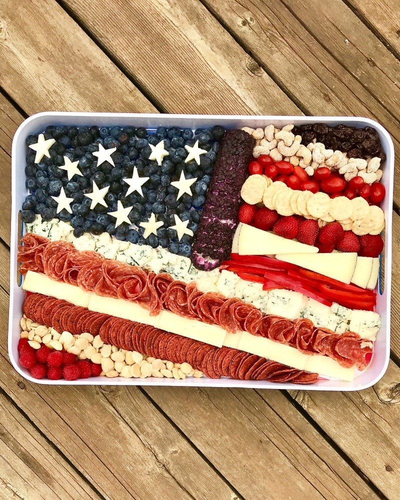 The 12 BEST Patriotic Flag Fruit and Veggie Platters. Create a healthier snack tray for Memorial Day or the Fourth of July with these fruit and veggie tray ideas! 