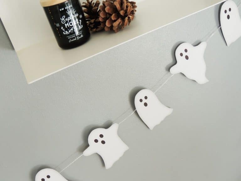 DIY Ghost Bunting for Halloween @ In Two Homes