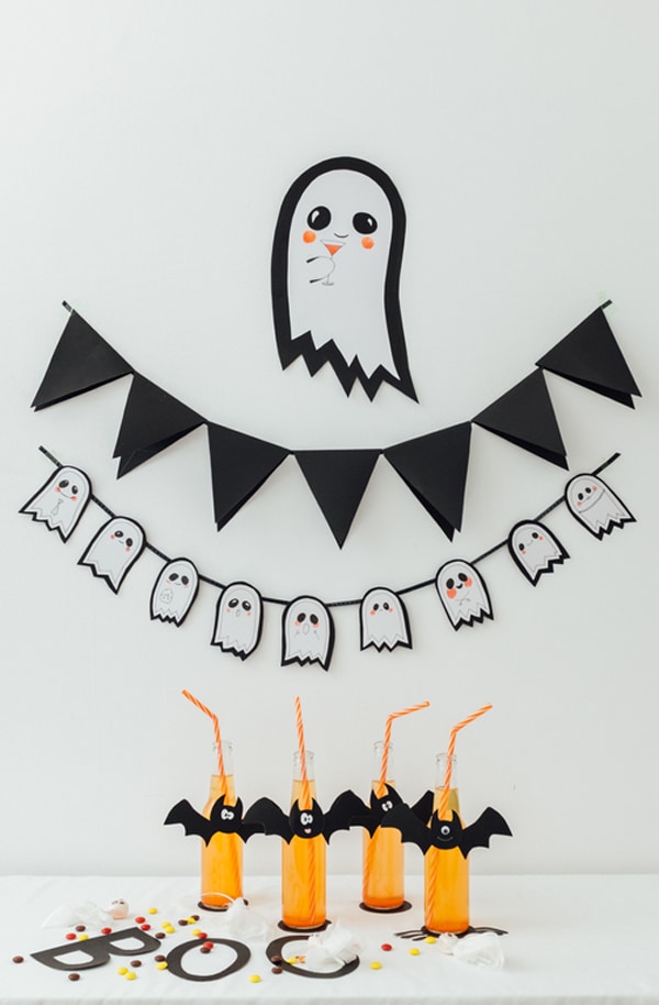 Friendly Ghost Garland @ A Subtle Revelry