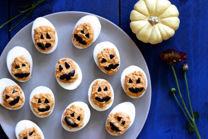 Jack O'Lantern Halloween Deviled Eggs @ What Great Grandma Ate