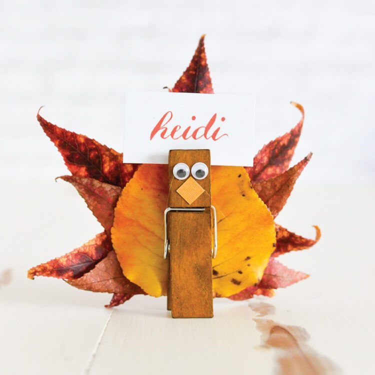 Easy Turkey Place Card Holders @ Hey, Let's Make Stuff