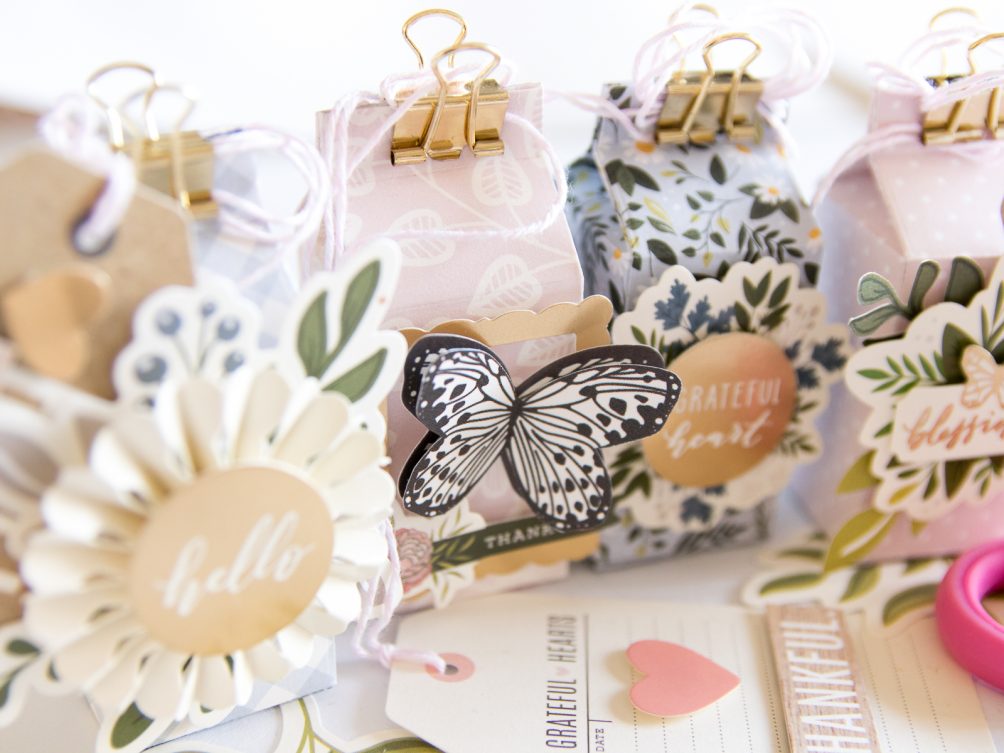 DIY Thanksgiving Place Card Favors Out of Scrapbook Paper. Turn paper into beautiful Thanskgiving place cards or gifts with this easy DIY idea! 