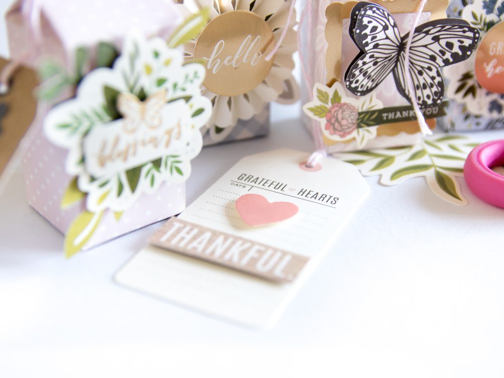 DIY Thanksgiving Place Card Favors Out of Scrapbook Paper. Turn paper into beautiful Thanskgiving place cards or gifts with this easy DIY idea! 