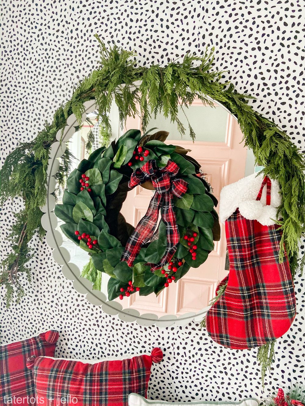 Holiday Home Tour - Festive Porch and Entry! Easy ways to add holiday cheer to your front porch and entryway! 