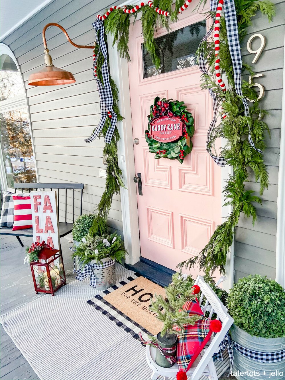 Holiday Home Tour - Festive Porch and Entry! Easy ways to add holiday cheer to your front porch and entryway! 