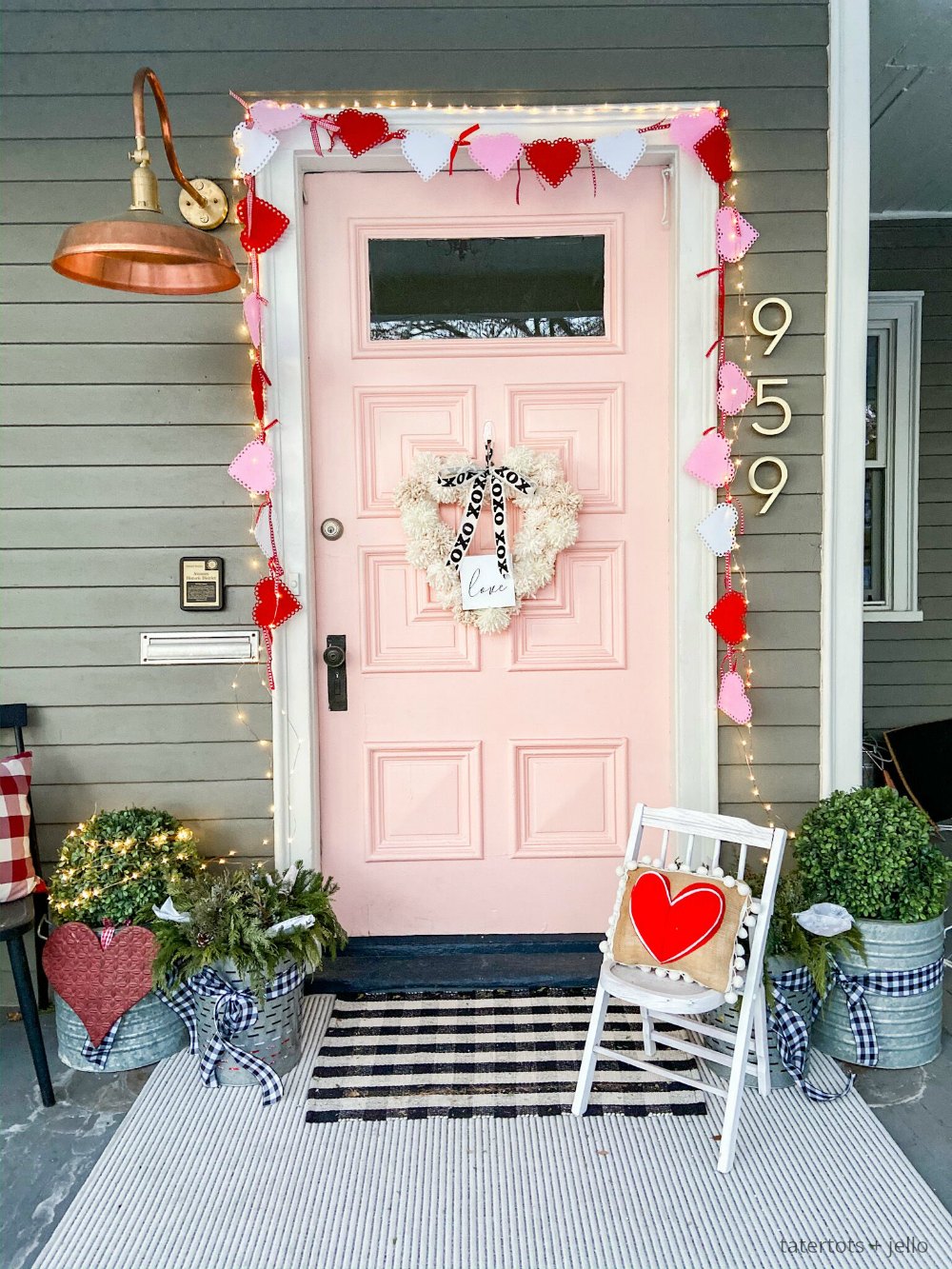 How to Make a Valentine Heart Pom Pom Yarn Wreath. Brighten up your door this winter with a textured pom pom wreath for valentine's Day!