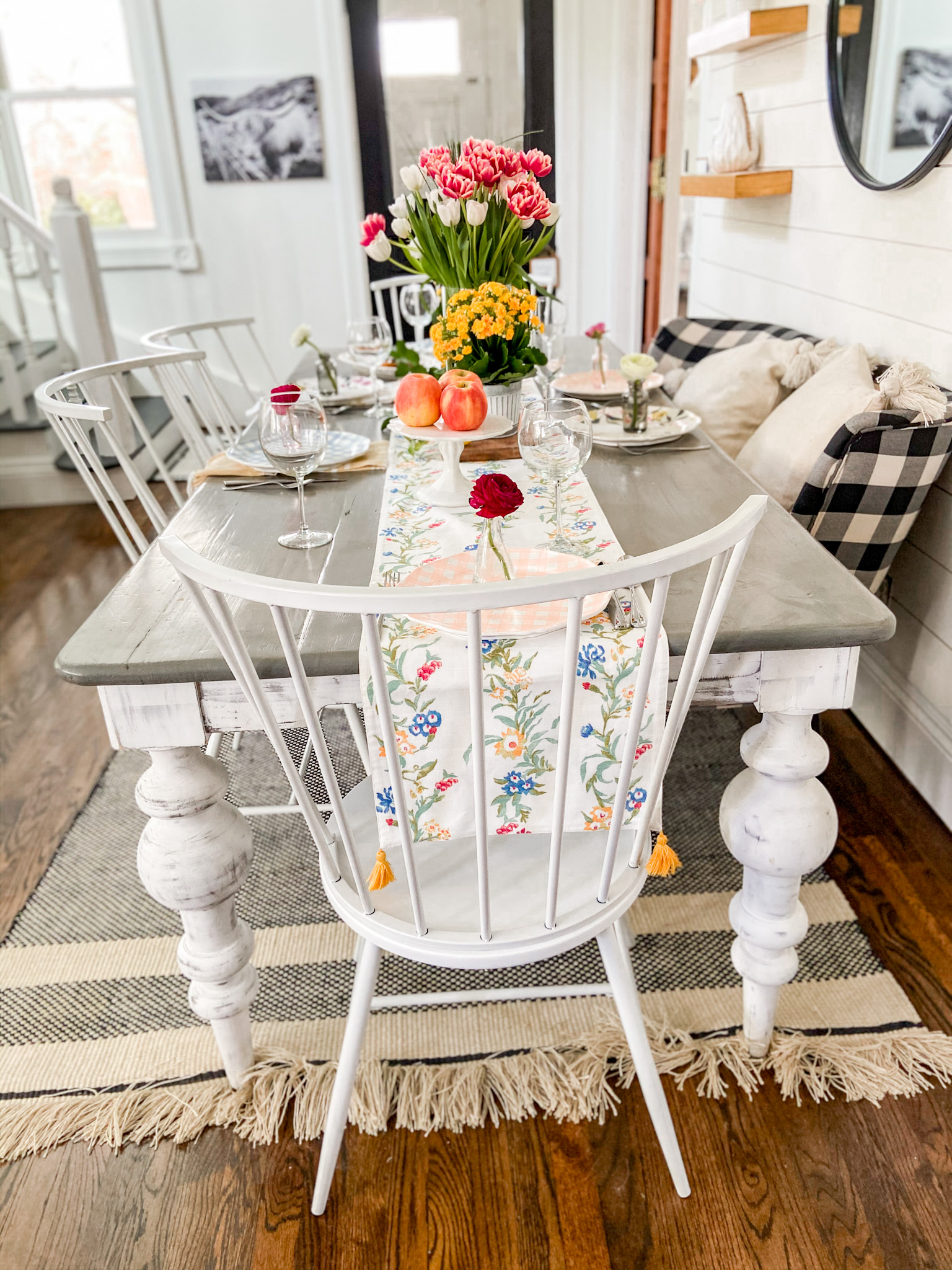 Colorful Boho Cottage Spring Tour. Bring color to your farmhouse or cottage home with these easy colorful Spring ideas! 
