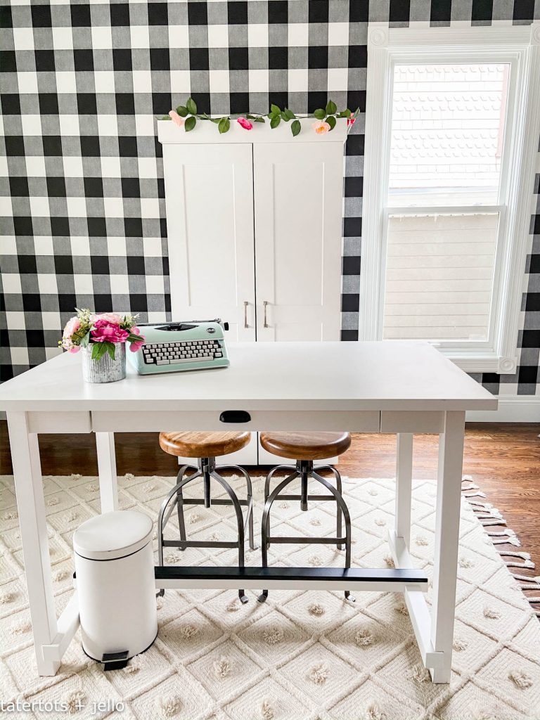 black and white craft room dreambox 