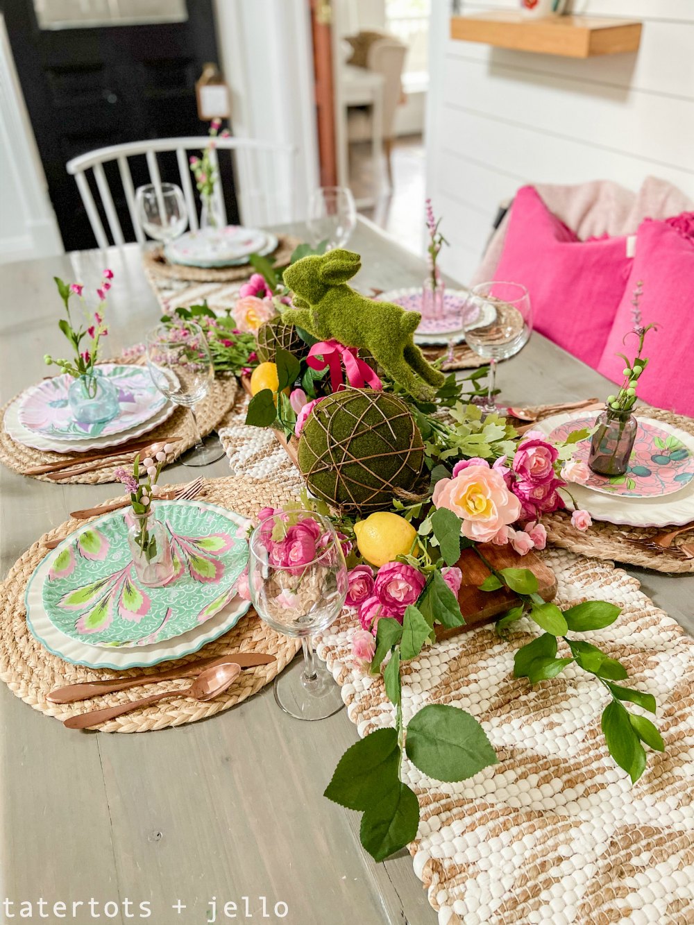 Colorful Spring Cottage Table Setting + 22 Spring Table Ideas!