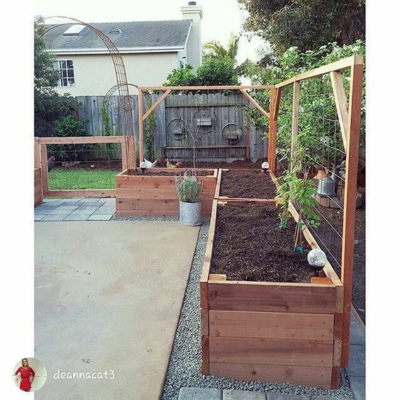 How to Make a Simple Garden Planter Box. Grow your own veggies this year with a simple garden box. You can use the box for years to come for healthy homegrown vegetables! 