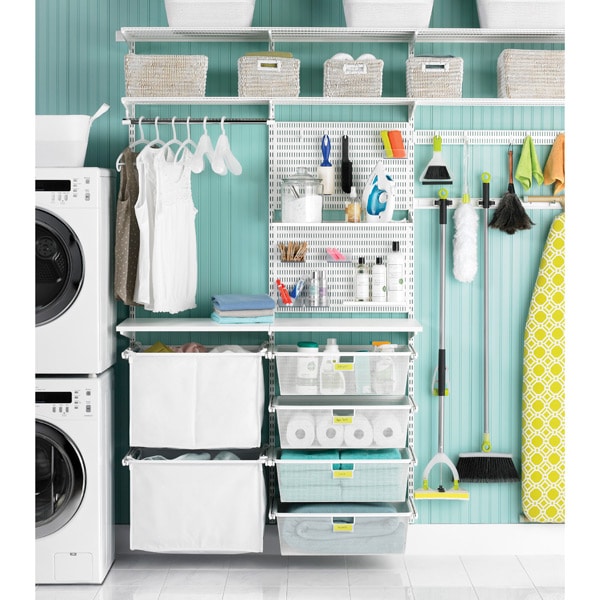 Rangement pour aspirateur et produits d'entretien  Laundry room design,  Utility room storage, Laundry room storage