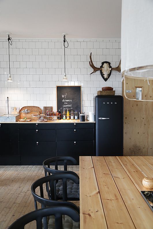 black smeg kitchen 